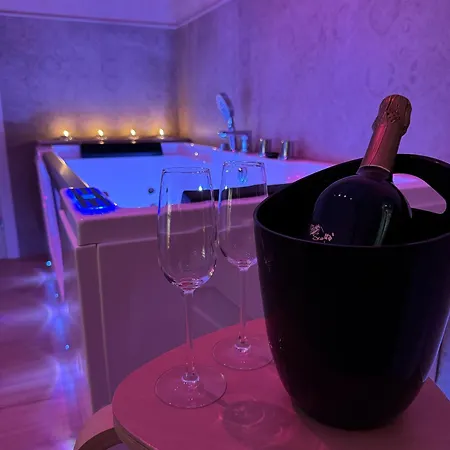 Suiteheart Boutique With Private Jacuzzi * Turijn