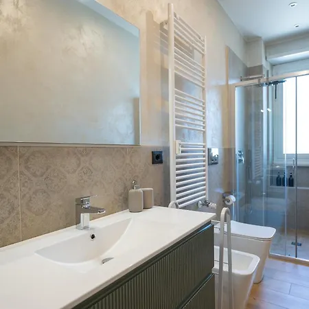 Appartement Suiteheart Boutique With Private Jacuzzi Turijn