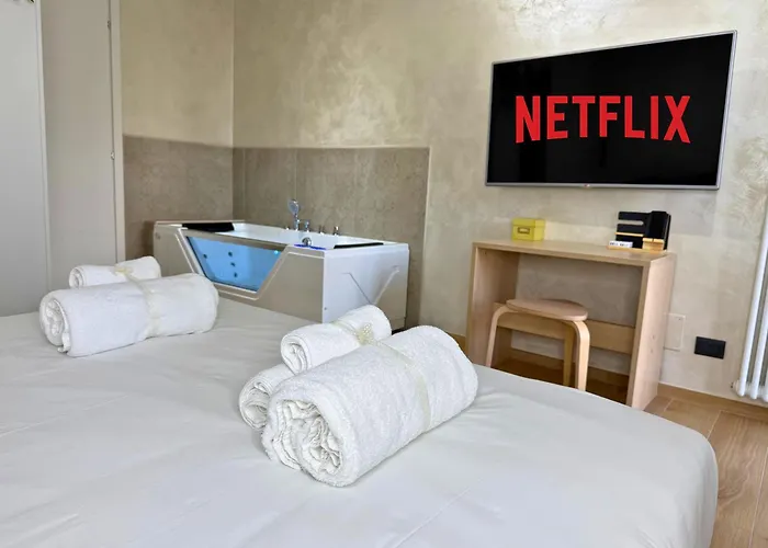 Suiteheart Private Jacuzzi