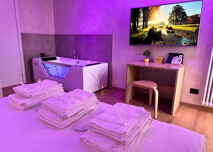 Suiteheart Private Jacuzzi * トリノ