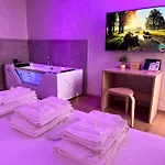 Suiteheart Private Jacuzzi * Torino
