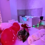 Daire Suiteheart Private Jacuzzi *